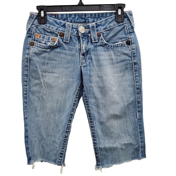 True Religion Women's Bobby Big T Light Wash Distressed Cut Off Bermudas Size 26 - Picture 1 of 7